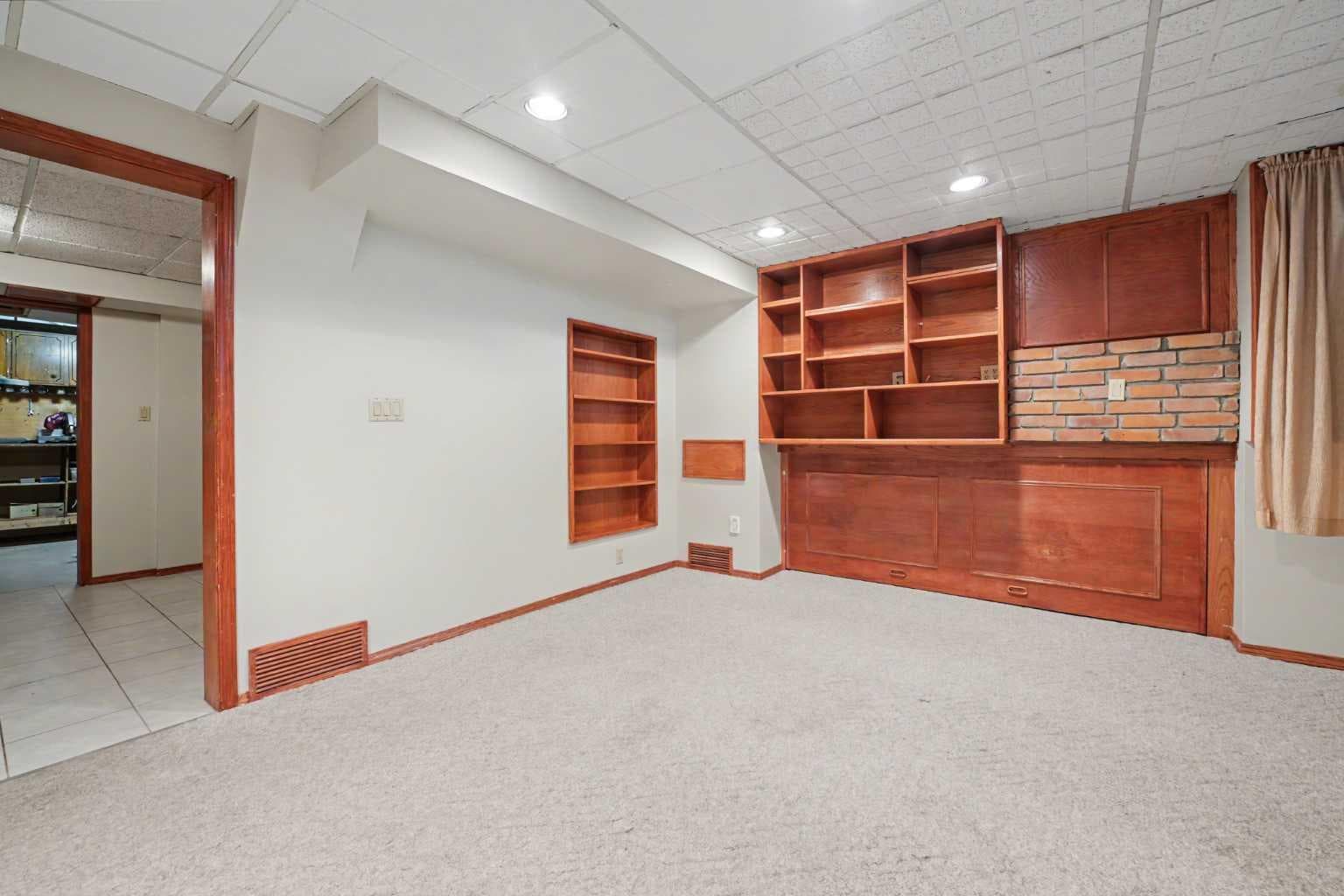 71 Coach Gate Way SW