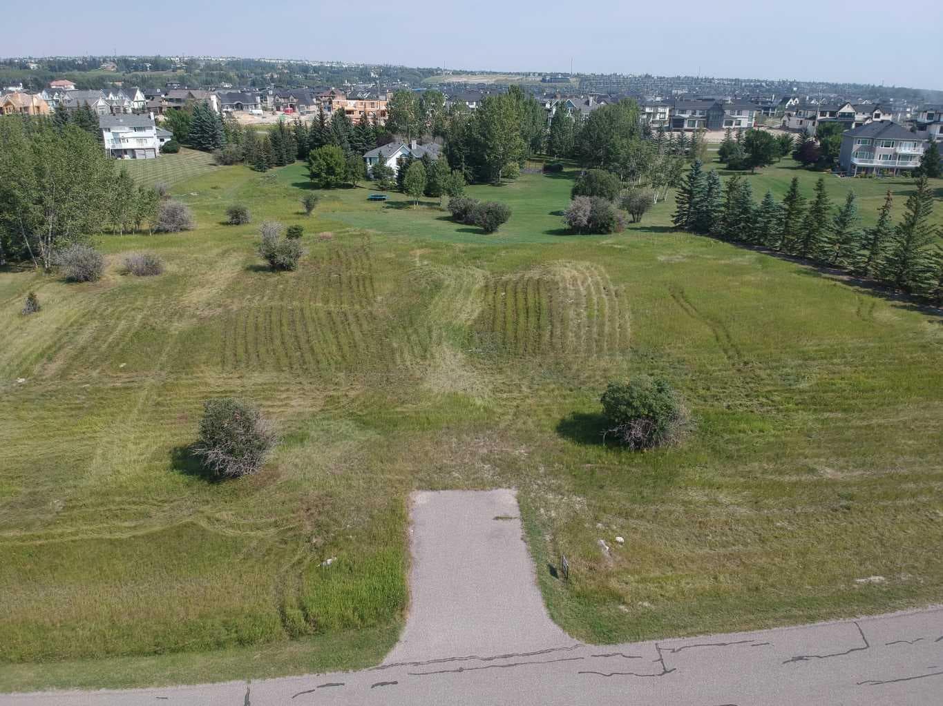 106 Bearspaw Village Crescent 