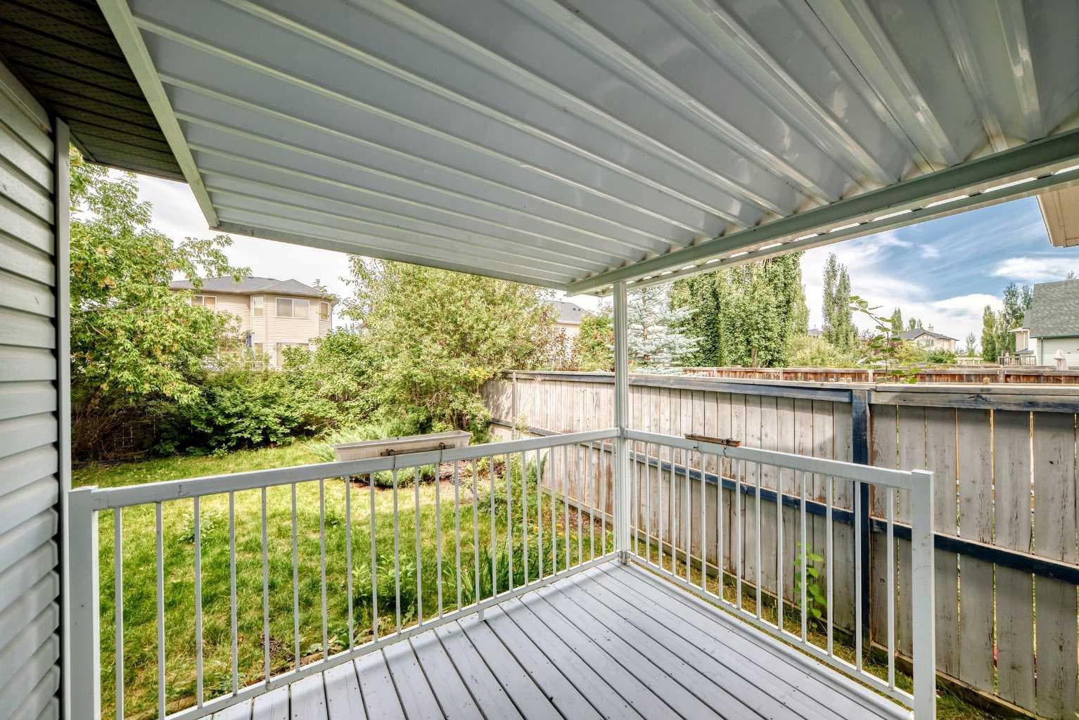 136 Bridlemeadows Common SW