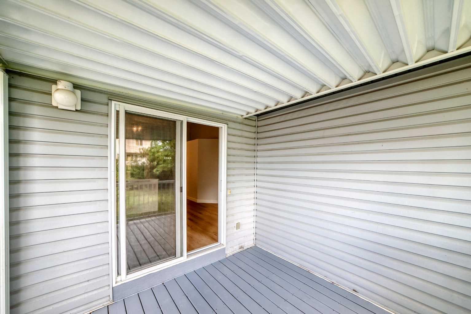 136 Bridlemeadows Common SW