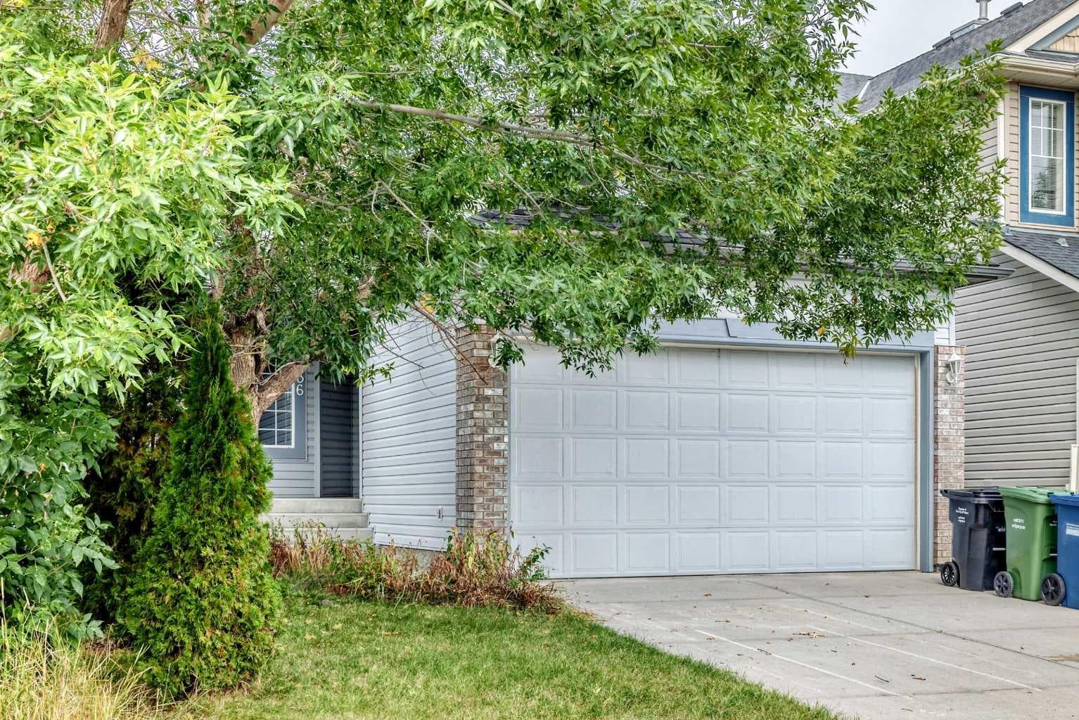 136 Bridlemeadows Common SW