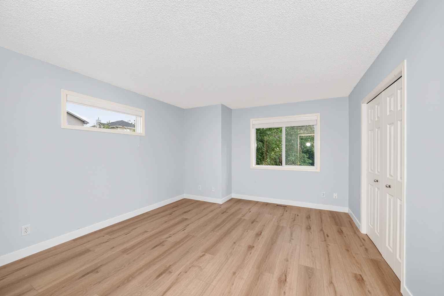 136 Bridlemeadows Common SW