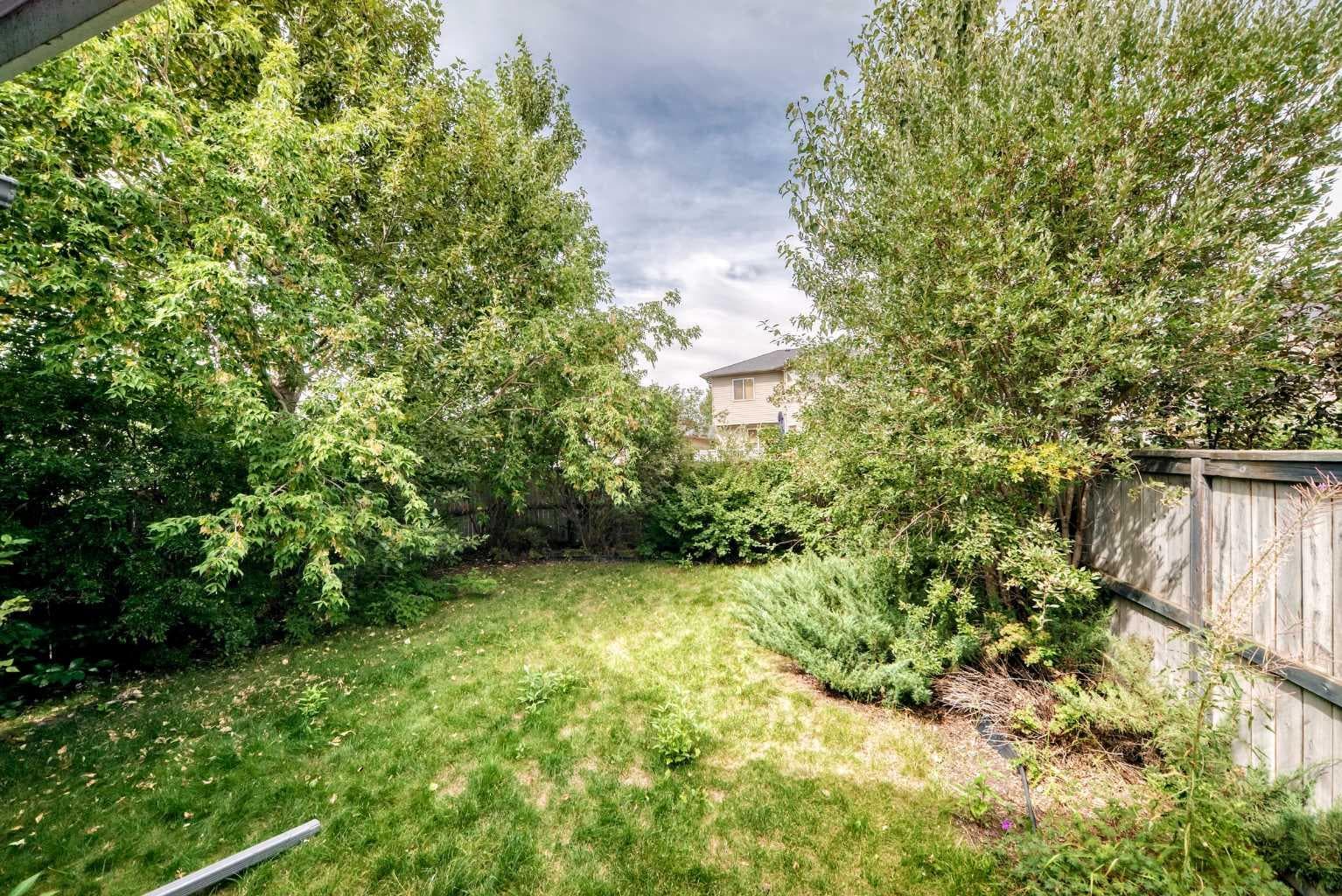 136 Bridlemeadows Common SW