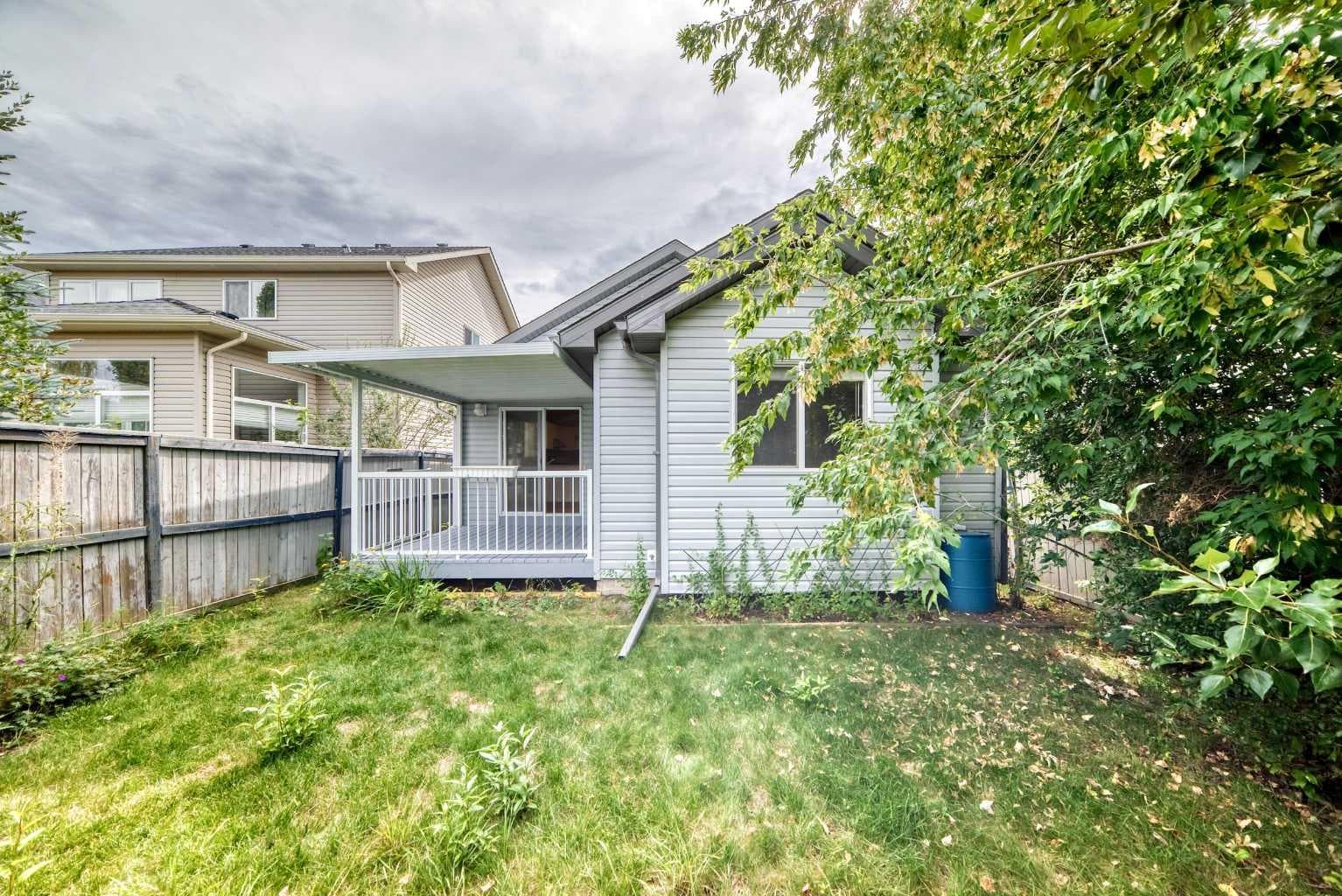 136 Bridlemeadows Common SW