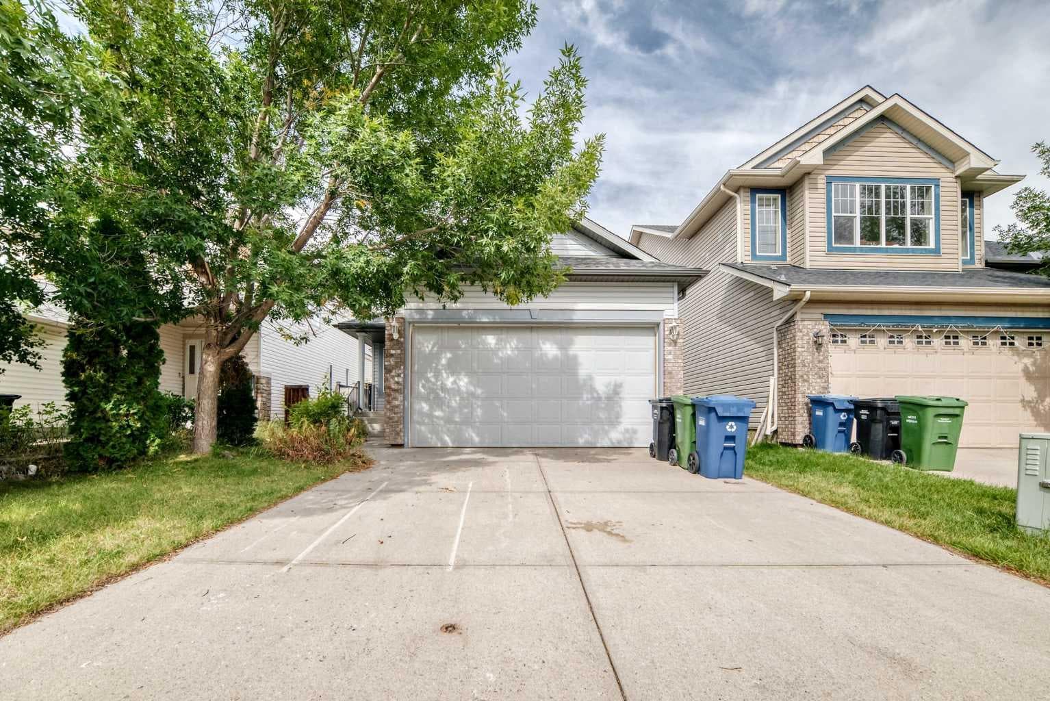 136 Bridlemeadows Common SW