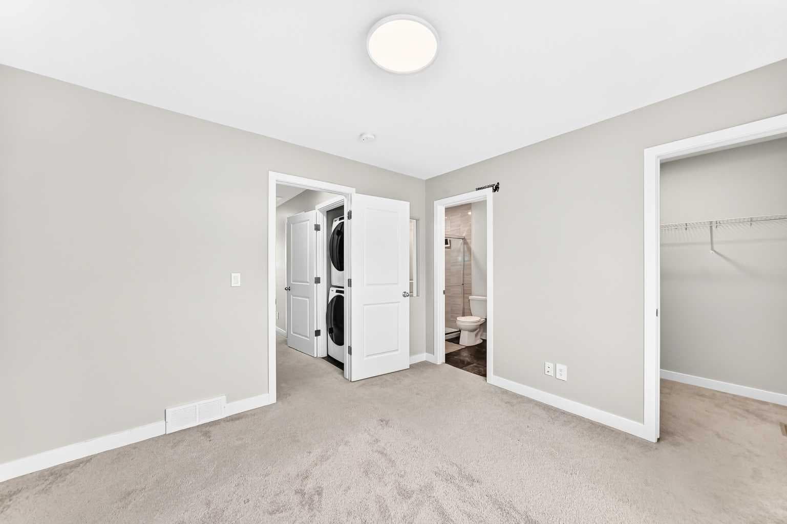 471 Livingston Way NE