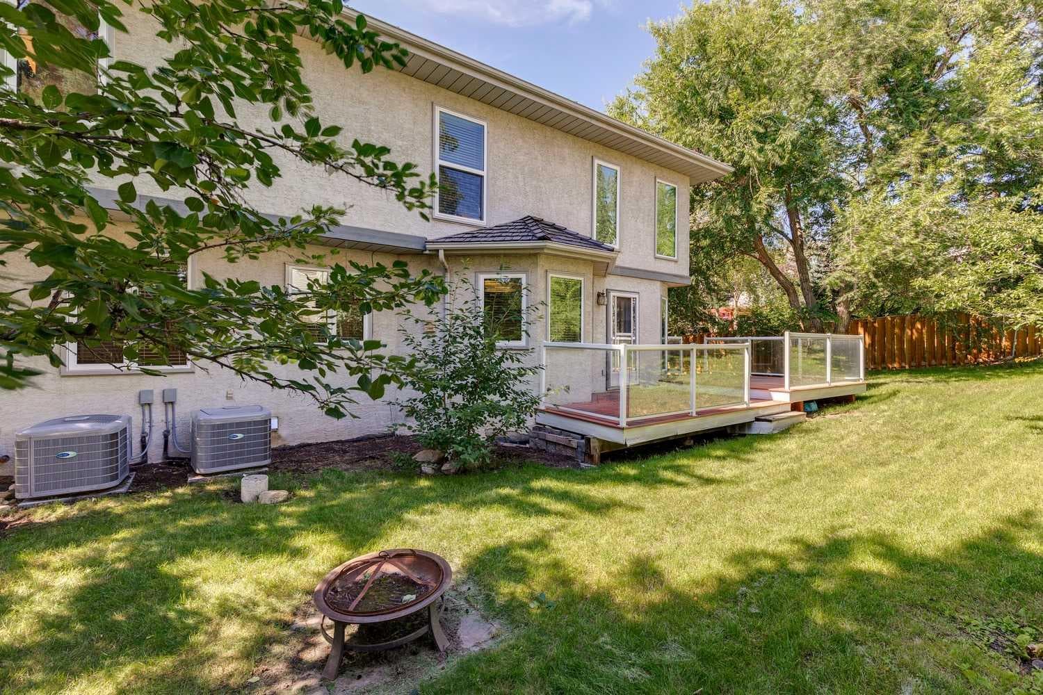 113 Hawkdale Bay NW