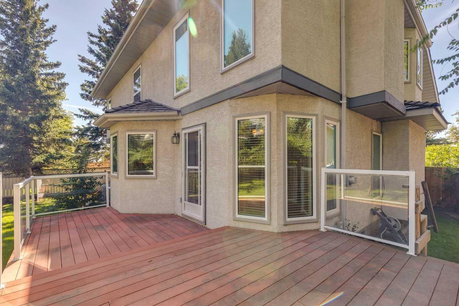 113 Hawkdale Bay NW
