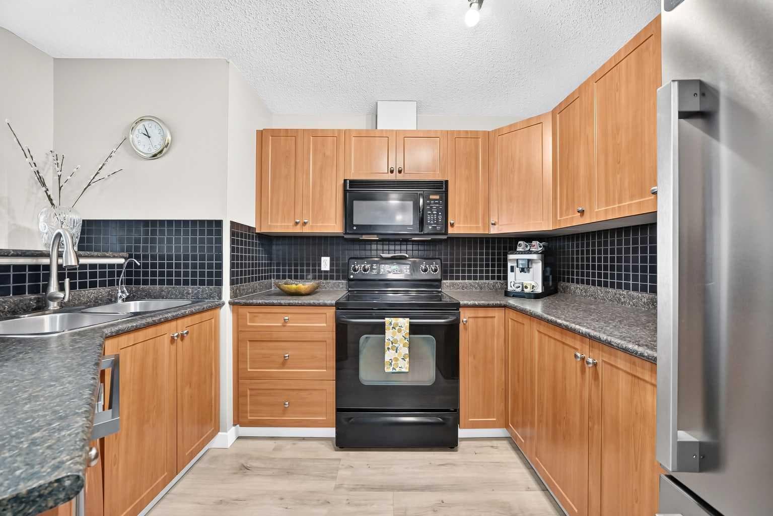 3116, 10 Prestwick Bay SE
