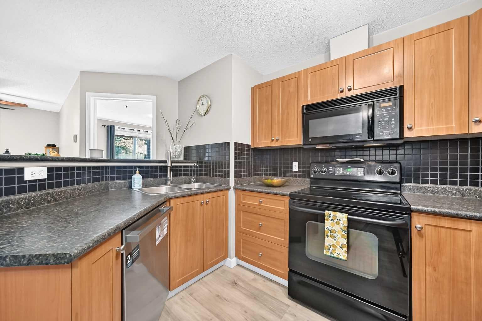 3116, 10 Prestwick Bay SE