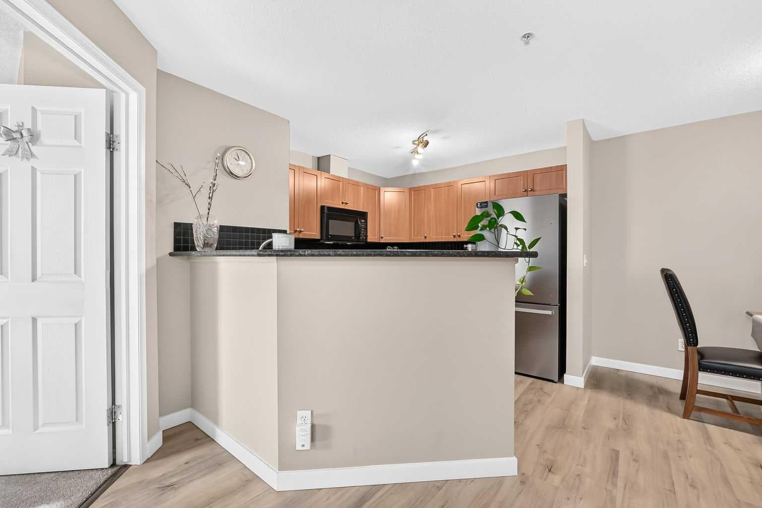 3116, 10 Prestwick Bay SE