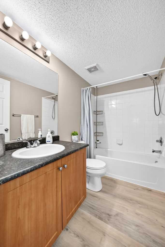 3116, 10 Prestwick Bay SE