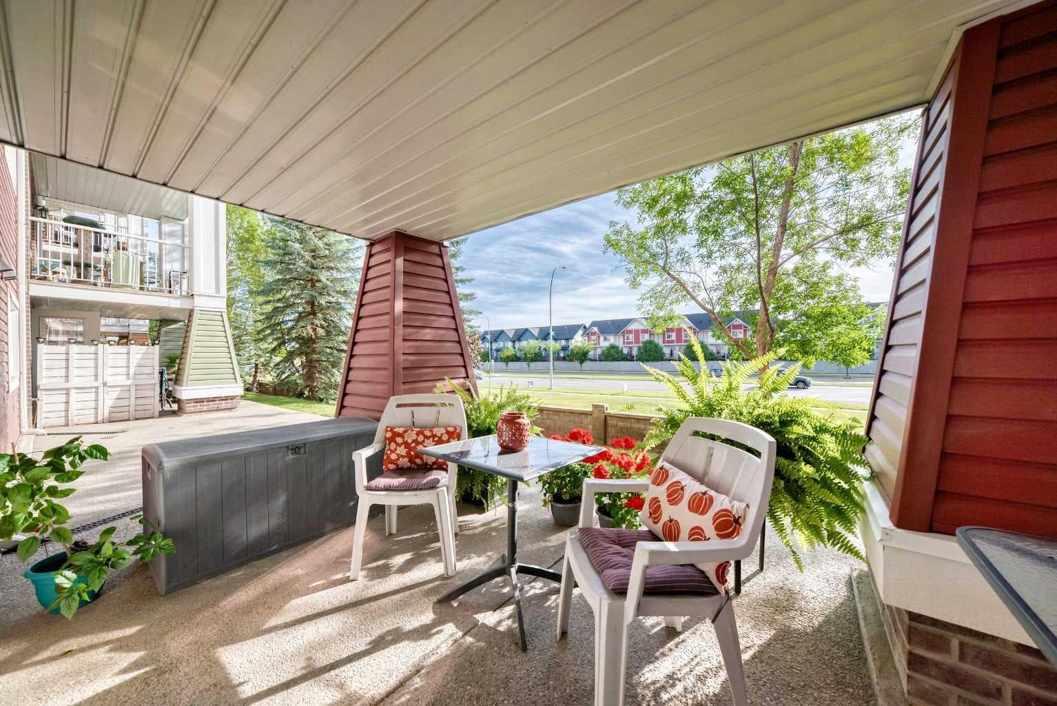 3116, 10 Prestwick Bay SE