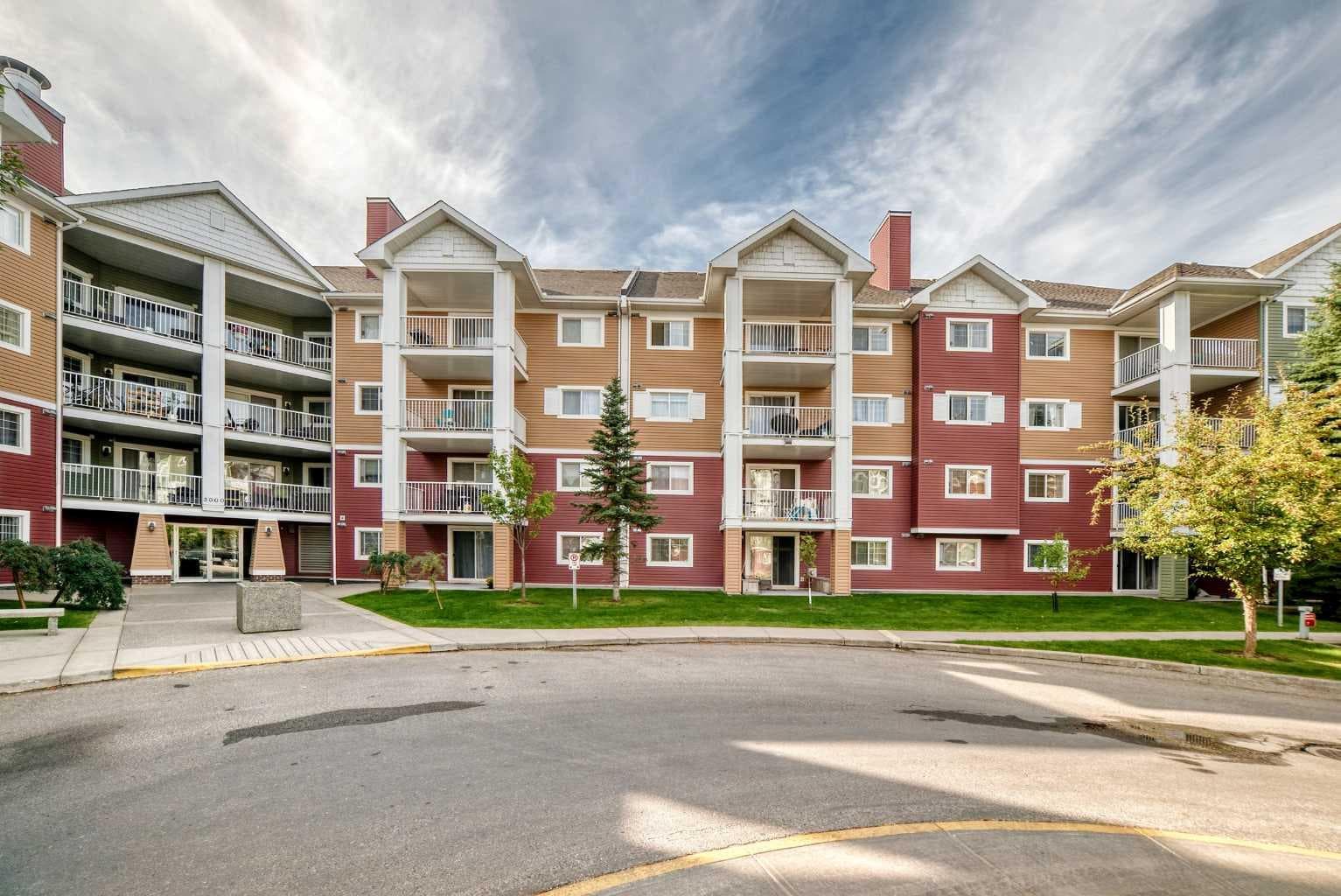 3116, 10 Prestwick Bay SE