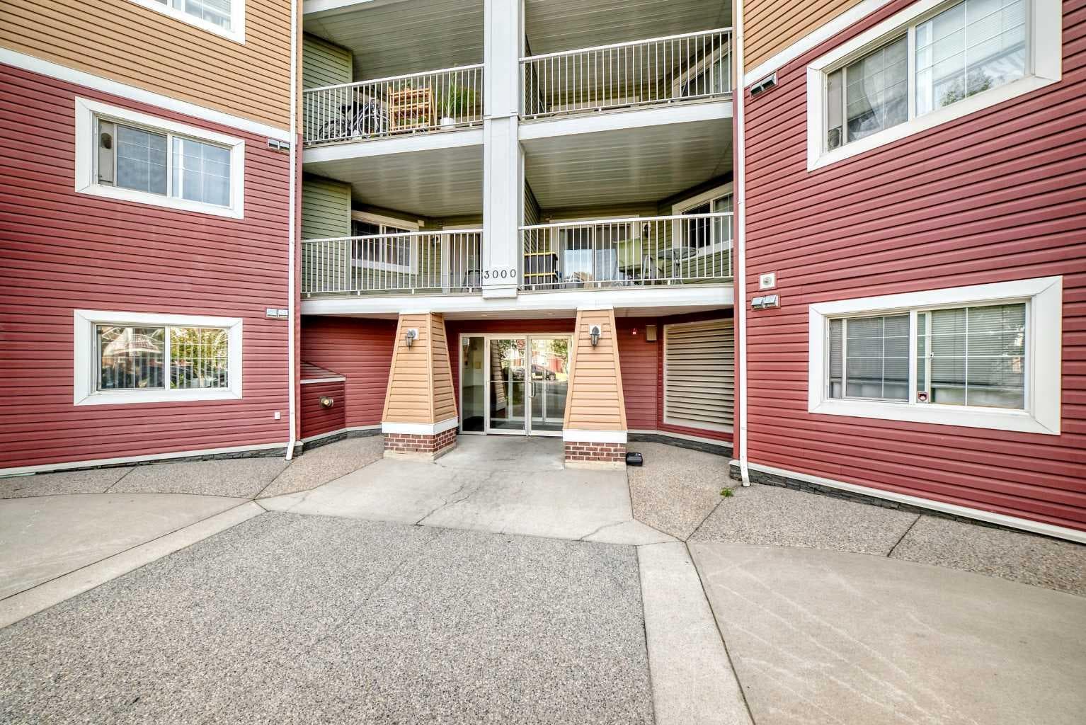 3116, 10 Prestwick Bay SE
