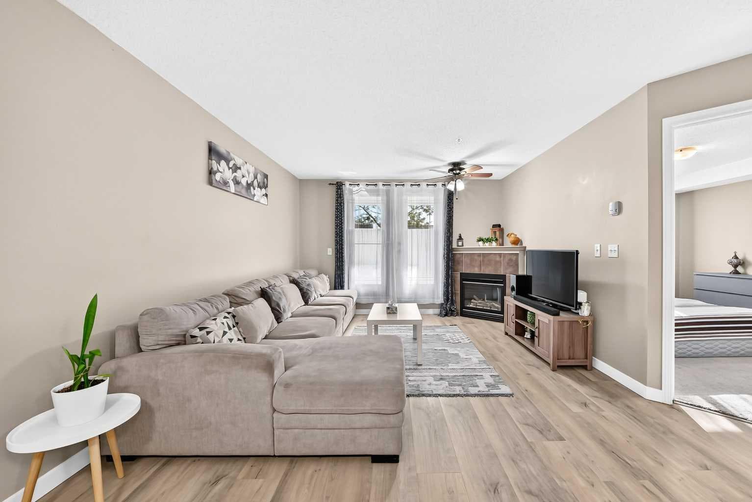 3116, 10 Prestwick Bay SE