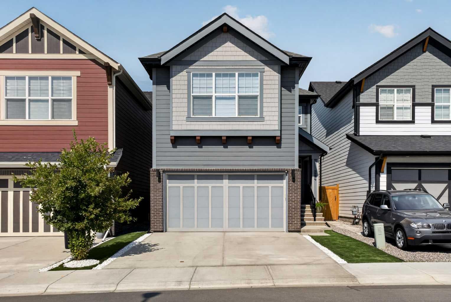 244 Masters Row SE