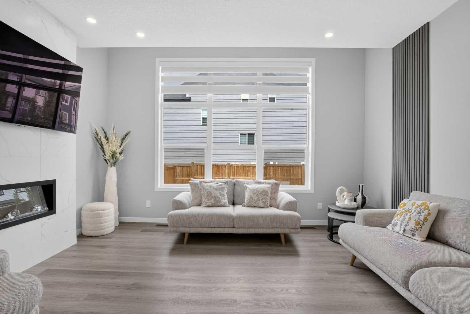 244 Masters Row SE