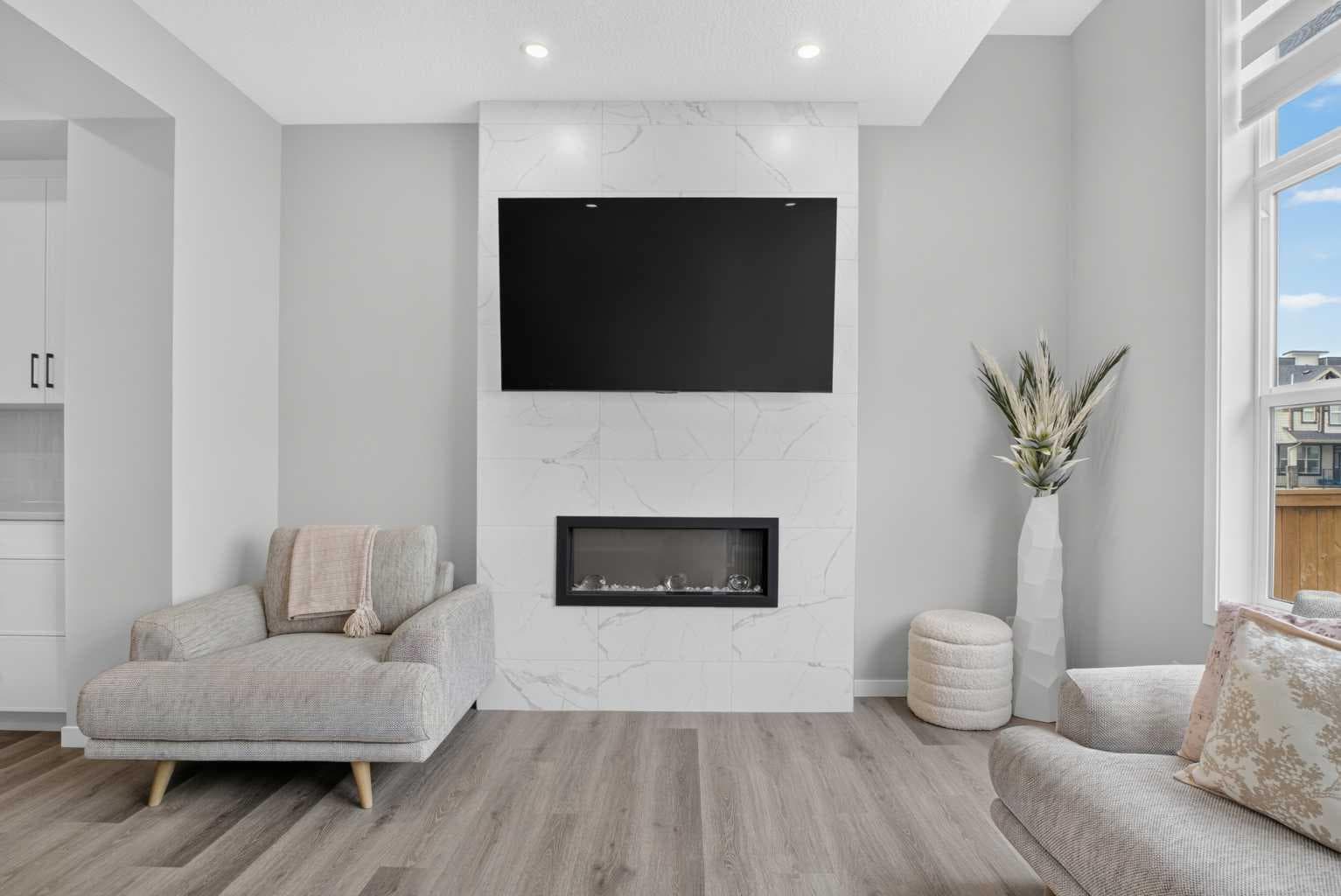 244 Masters Row SE