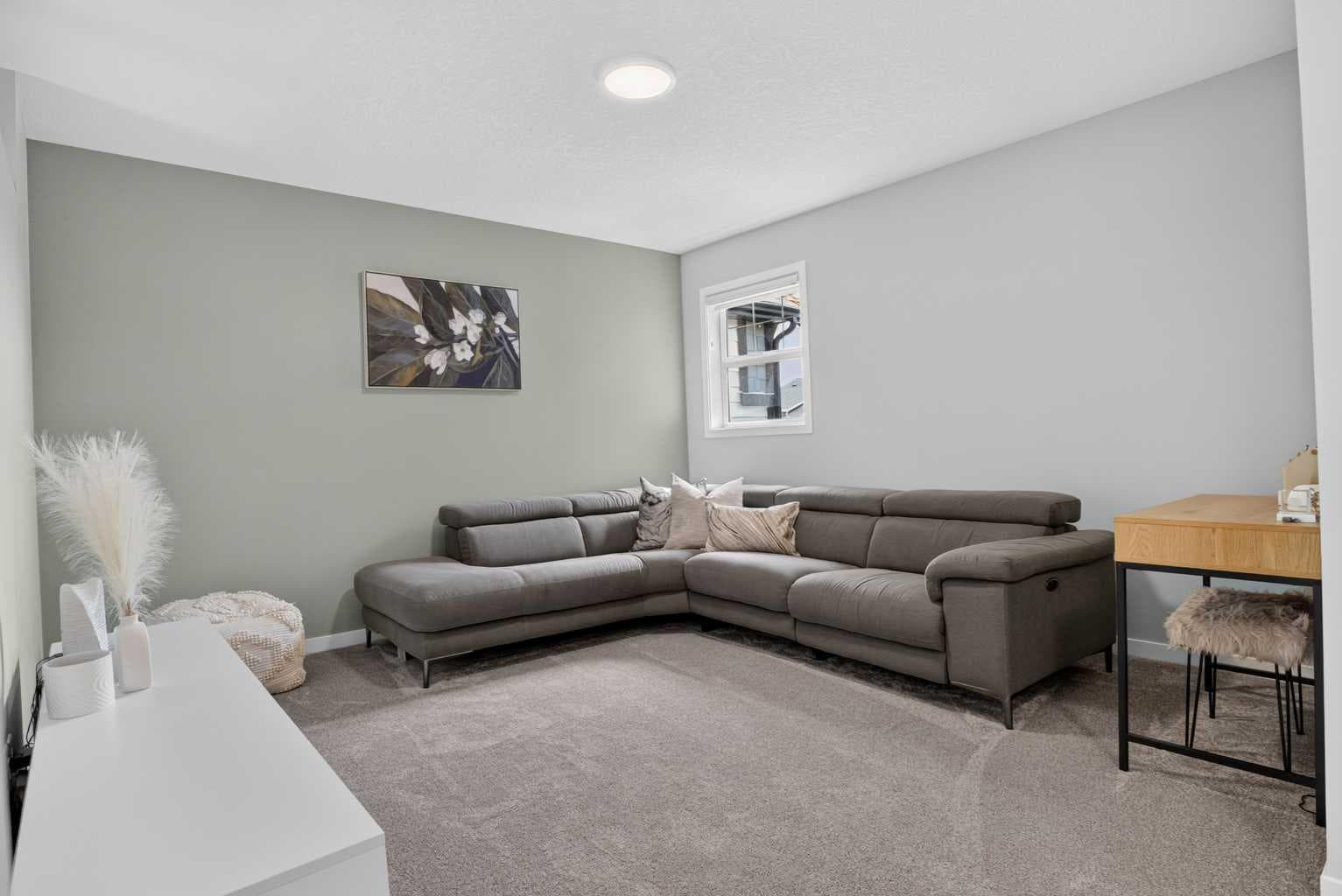 244 Masters Row SE