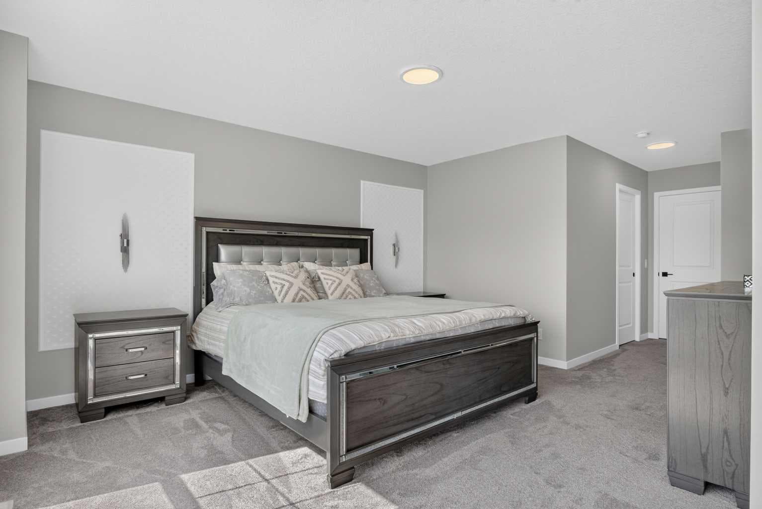 244 Masters Row SE