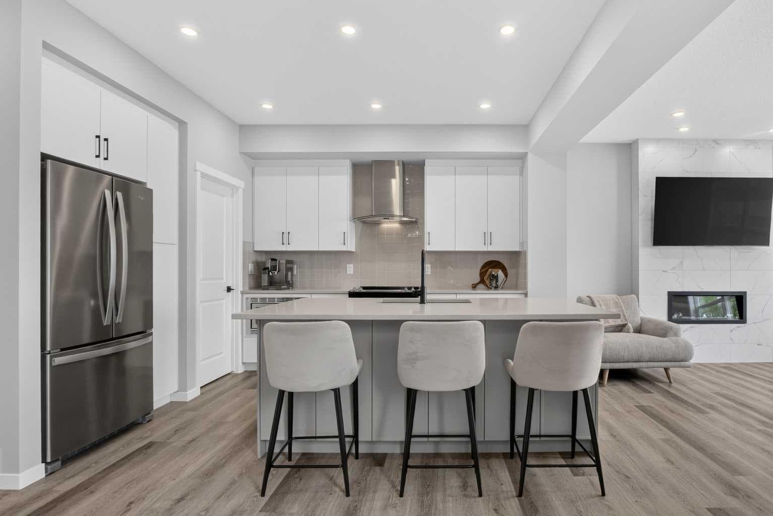 244 Masters Row SE