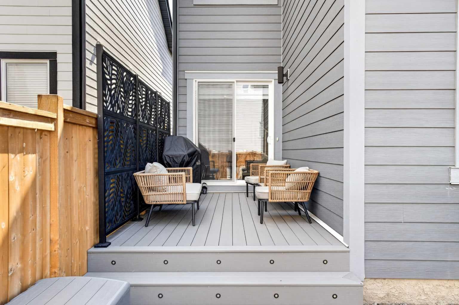 244 Masters Row SE
