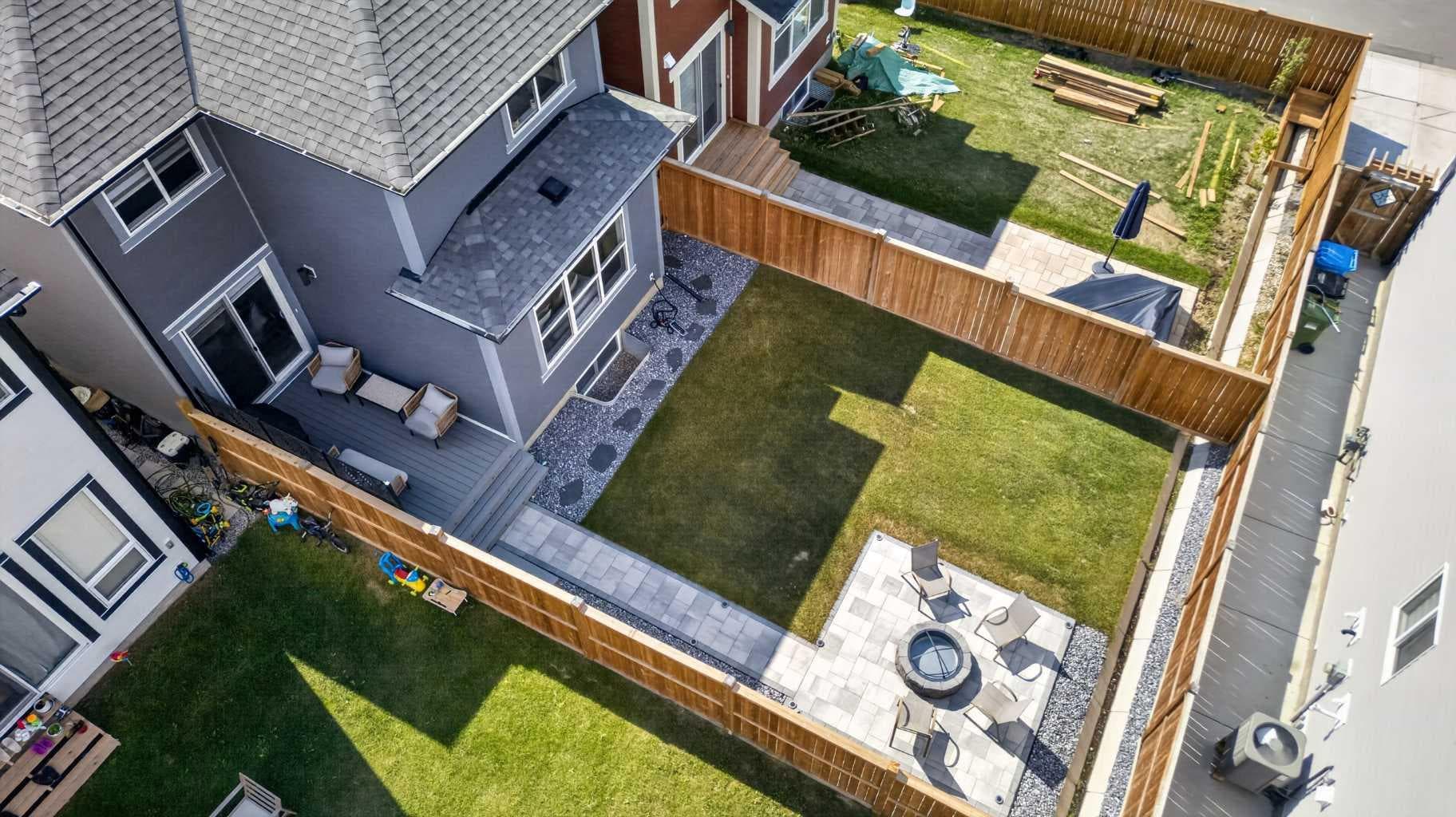 244 Masters Row SE