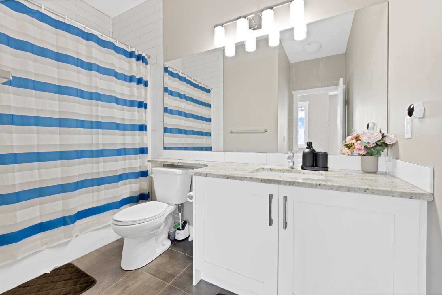 563 EVANSTON Manor NW