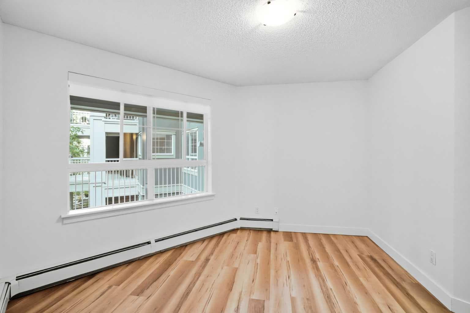 235, 35 Richard Court SW