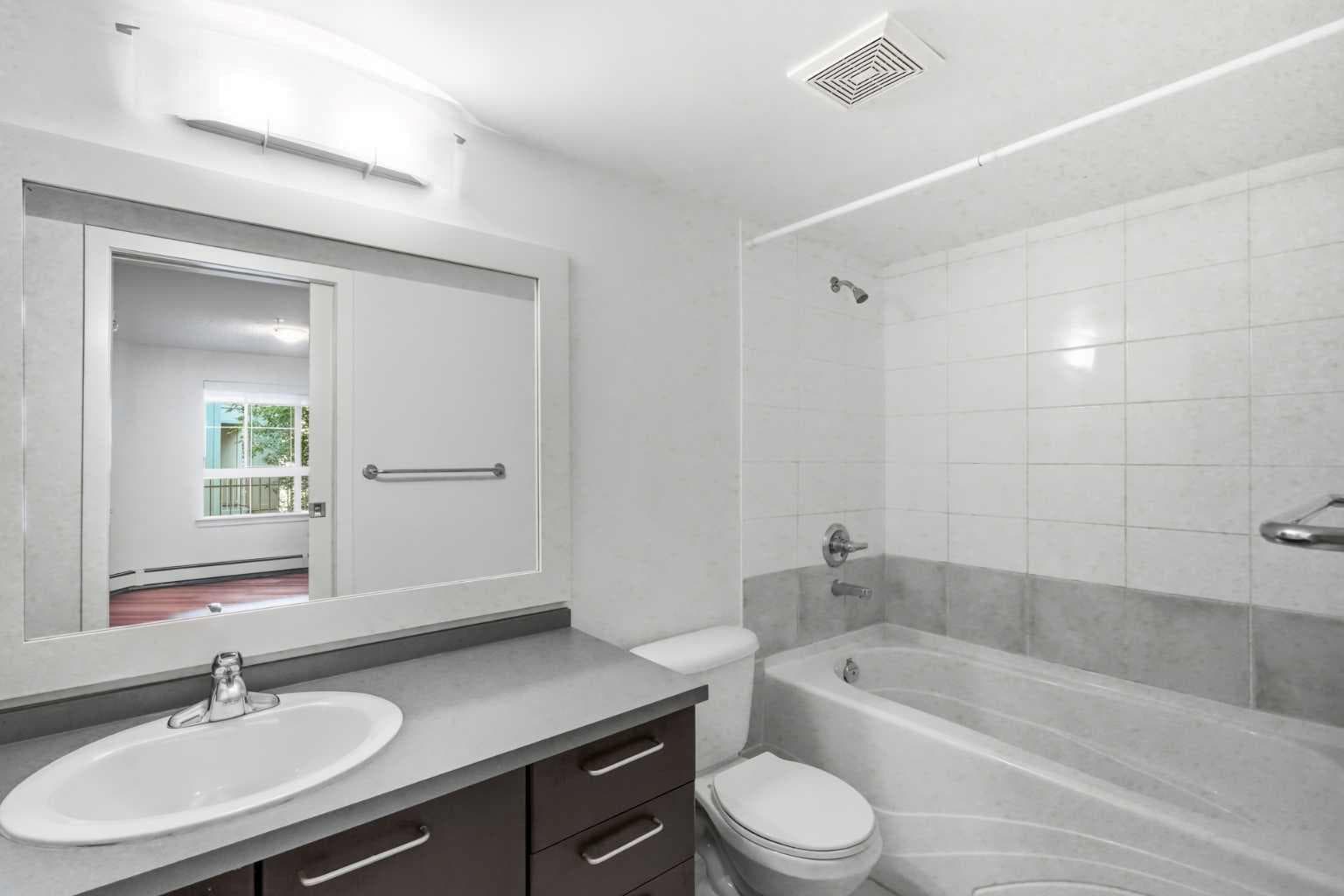 235, 35 Richard Court SW