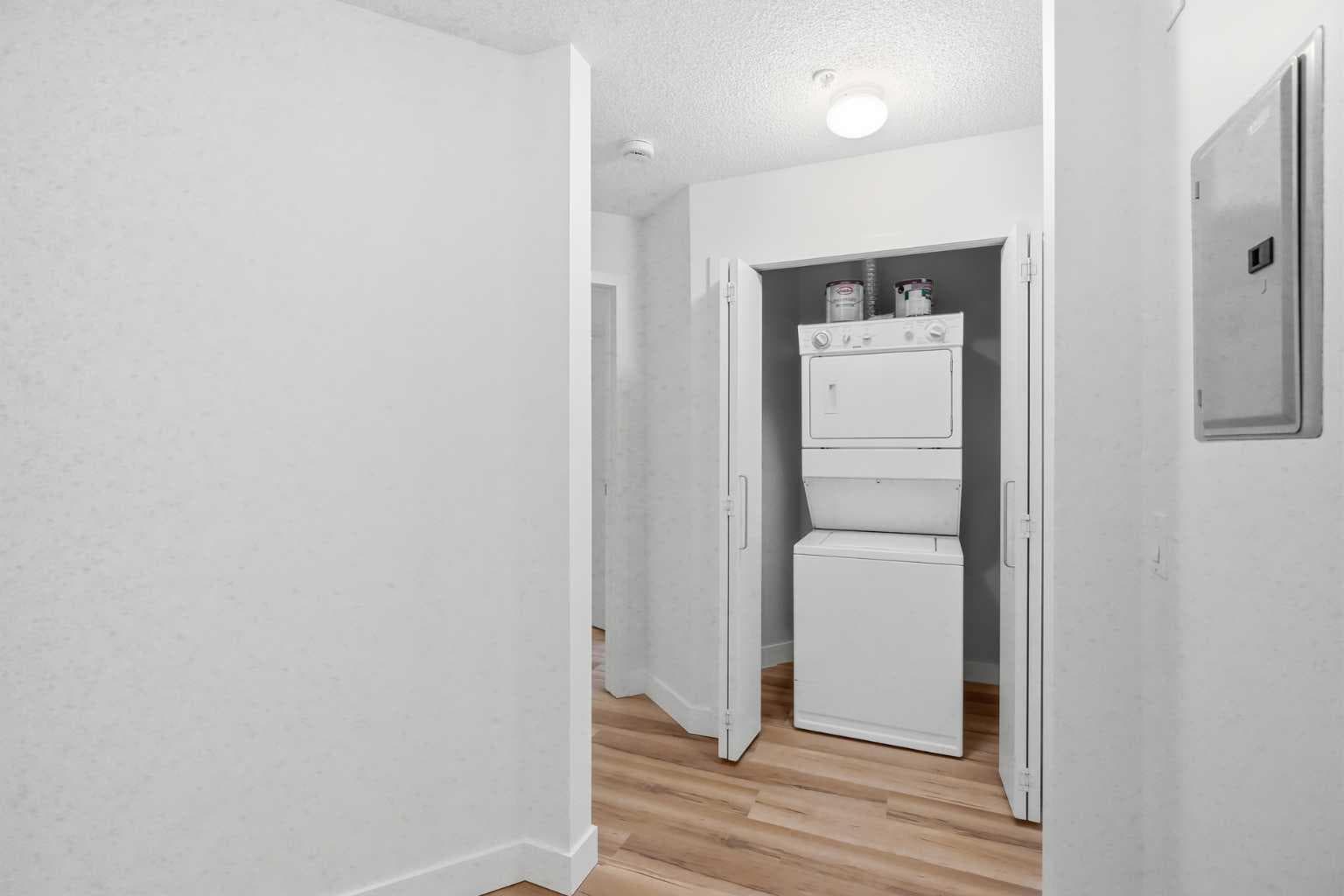 235, 35 Richard Court SW