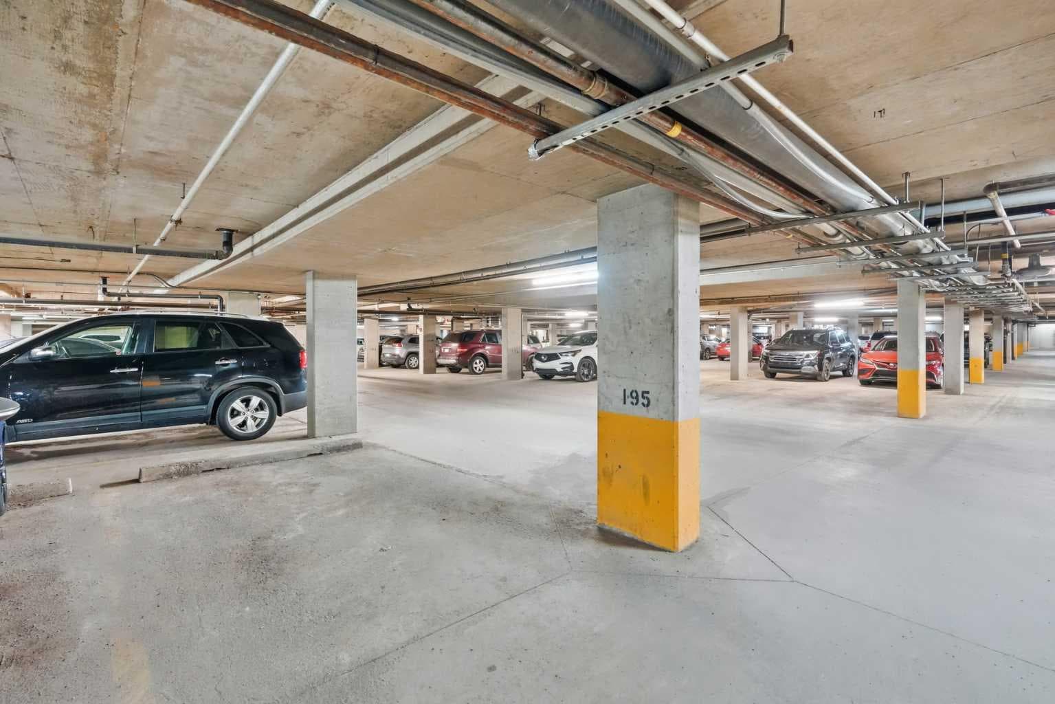 235, 35 Richard Court SW