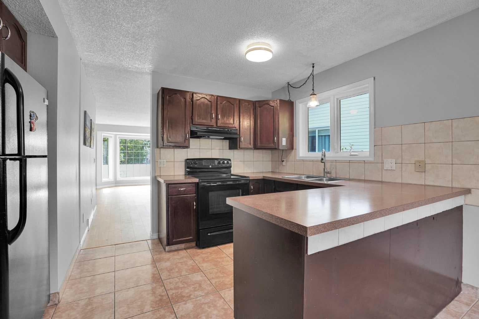 100 Shawbrooke Circle SW