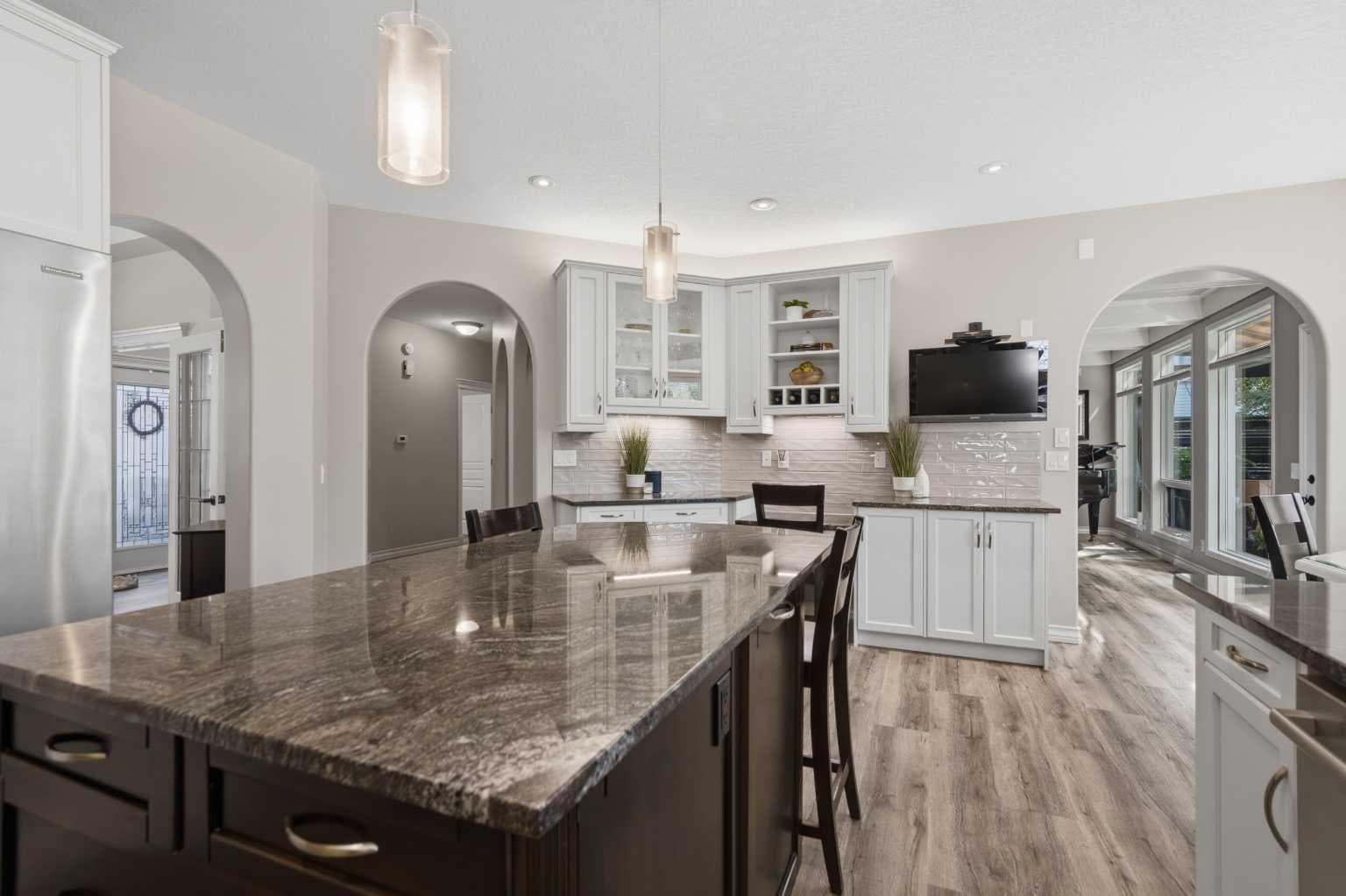 5 Sunset Way SE