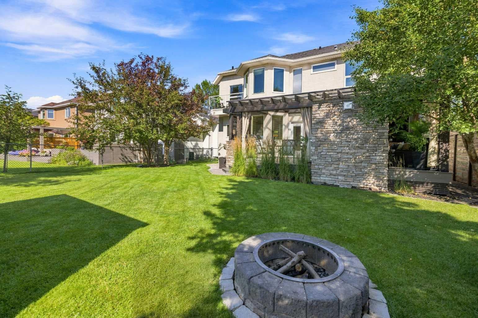 5 Sunset Way SE