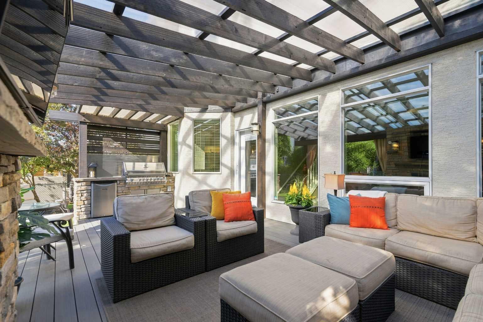 5 Sunset Way SE