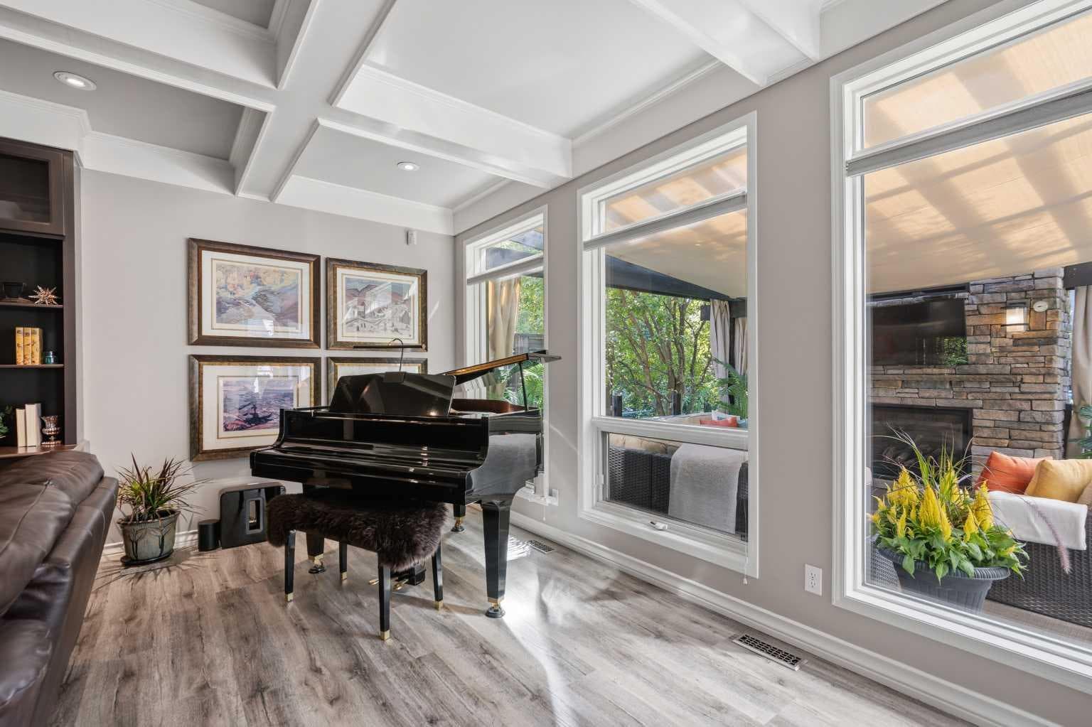 5 Sunset Way SE