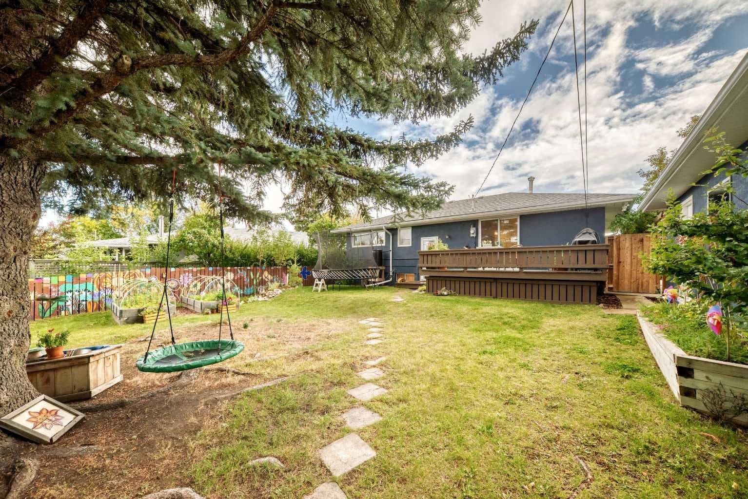 1916 Green Ridge Road SW