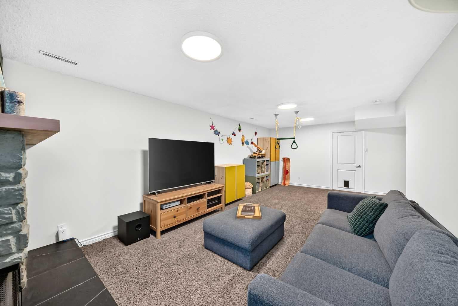 1916 Green Ridge Road SW