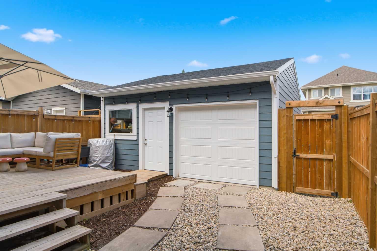 406 Masters Road SE