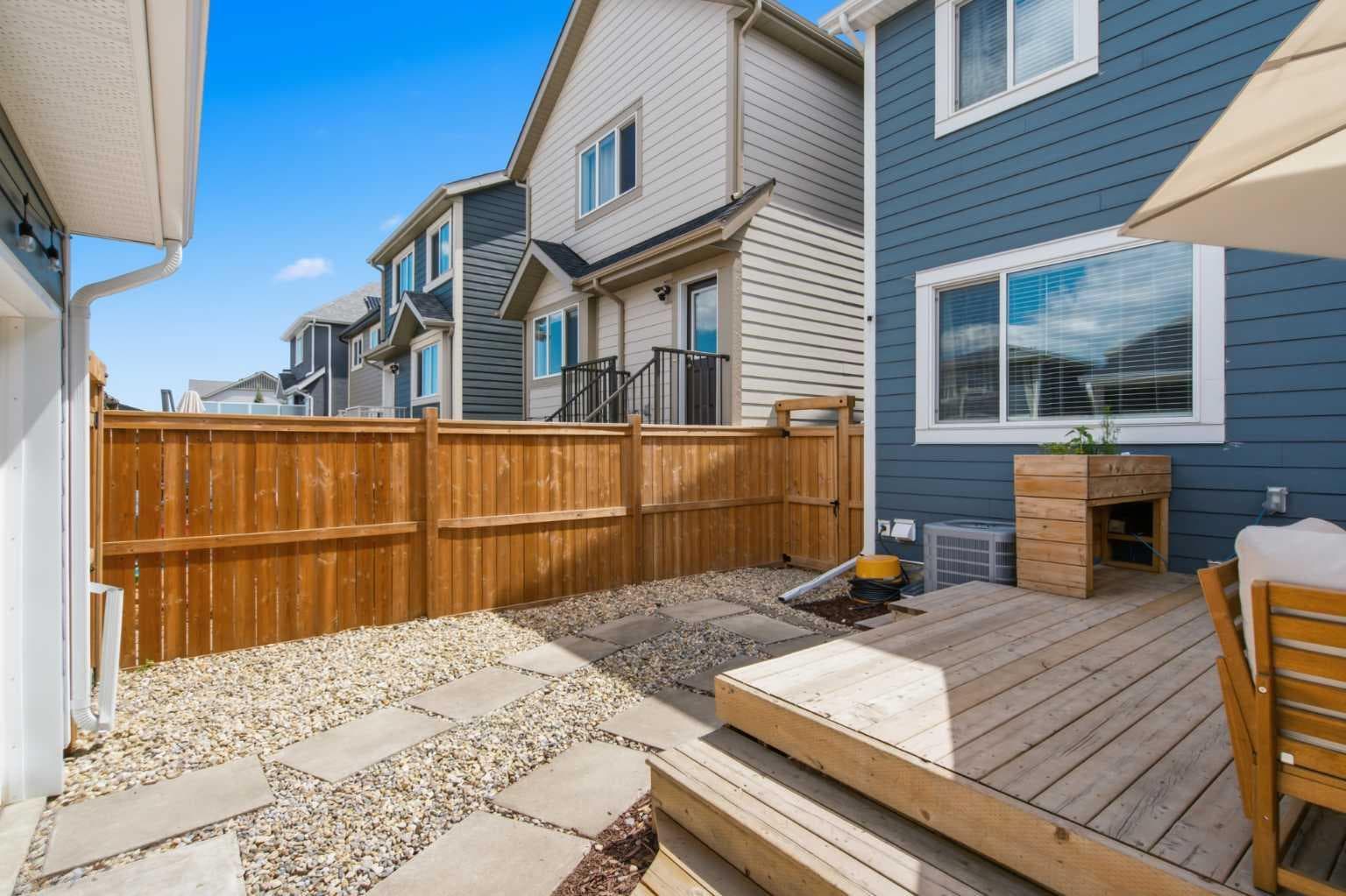 406 Masters Road SE