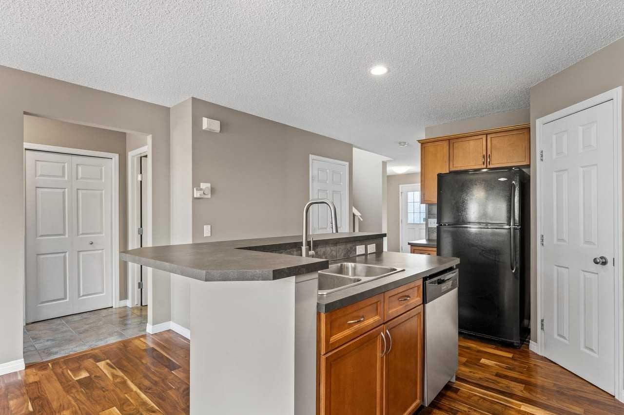 42 Everglen Manor SW