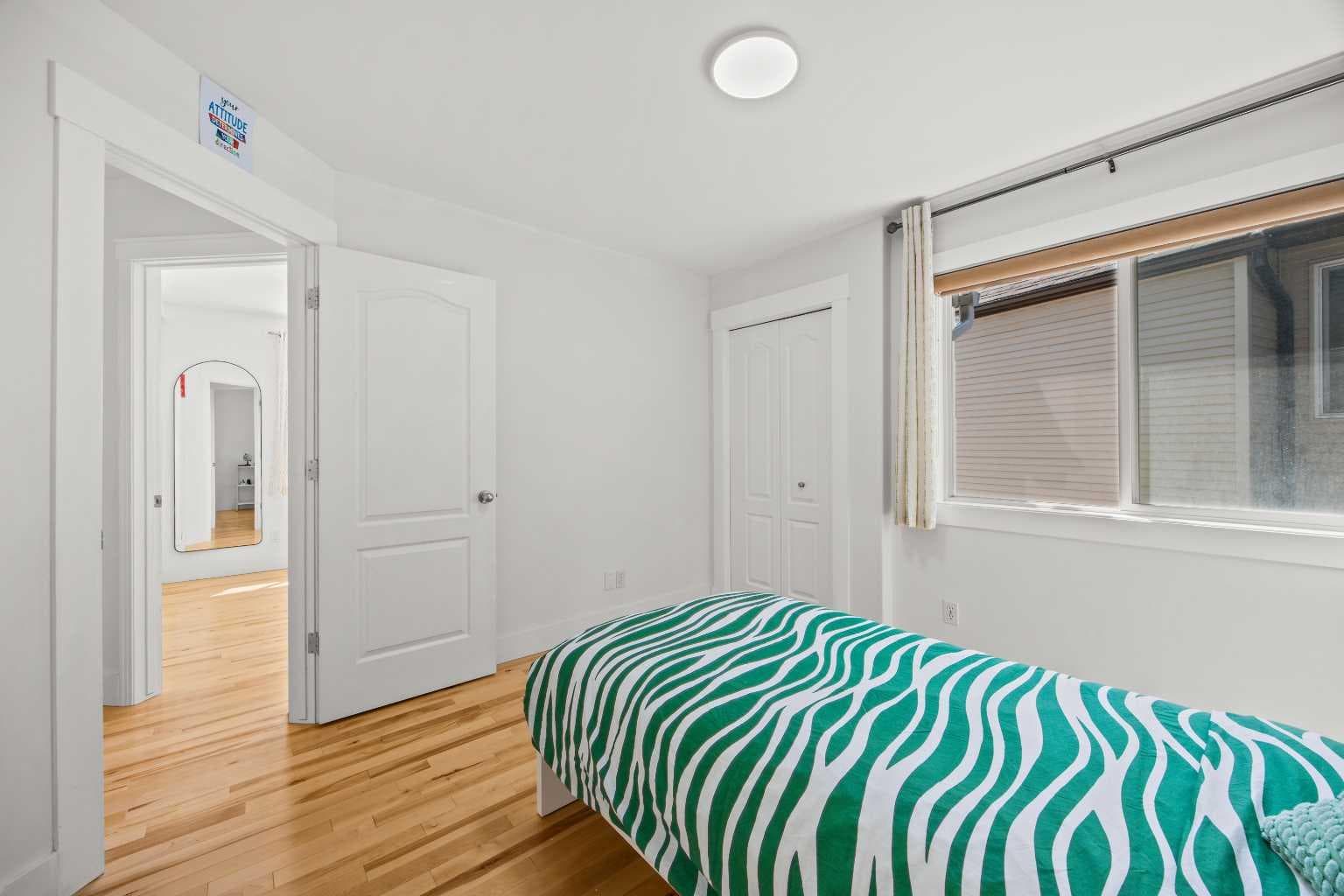 122 Springborough Point SW