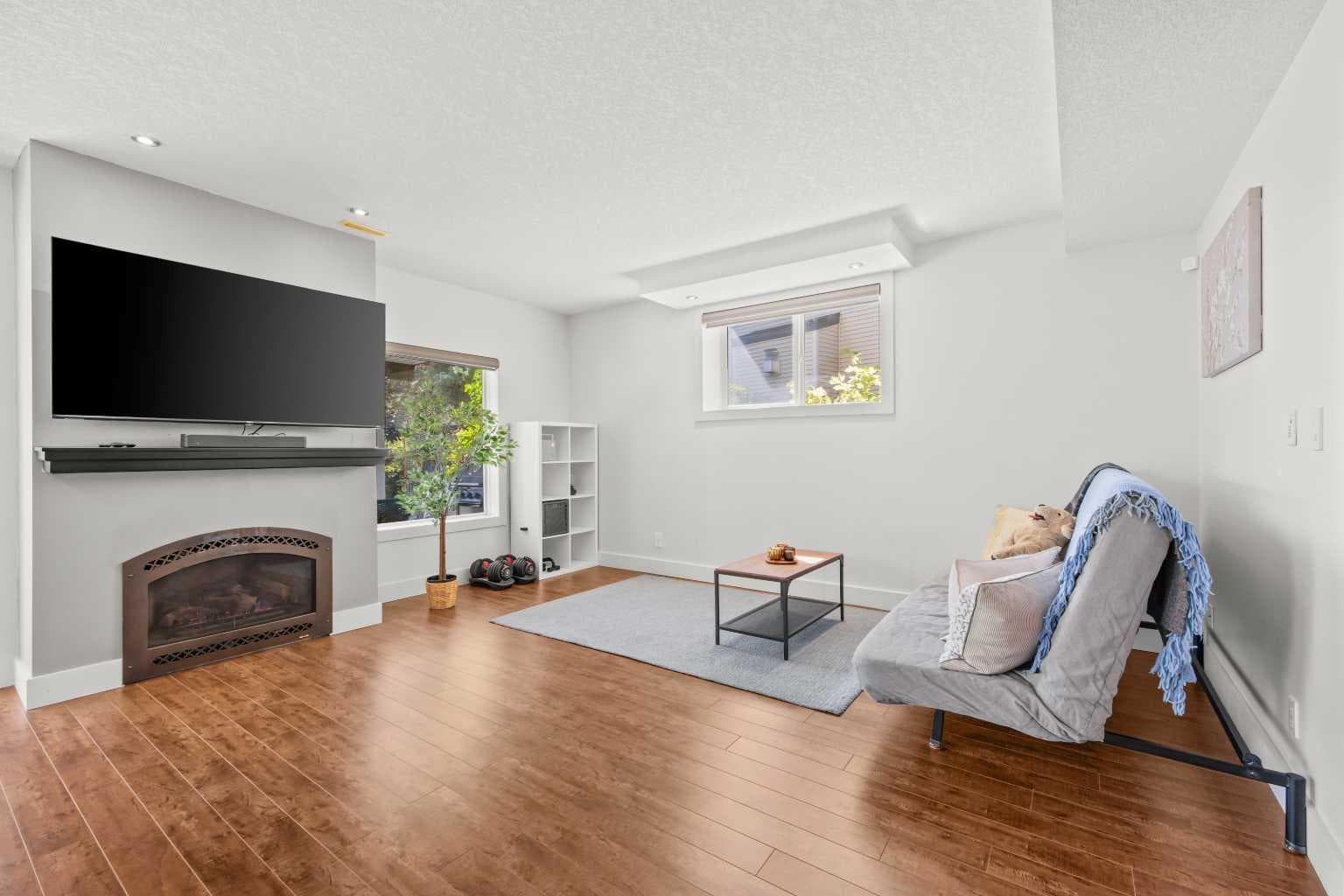 122 Springborough Point SW