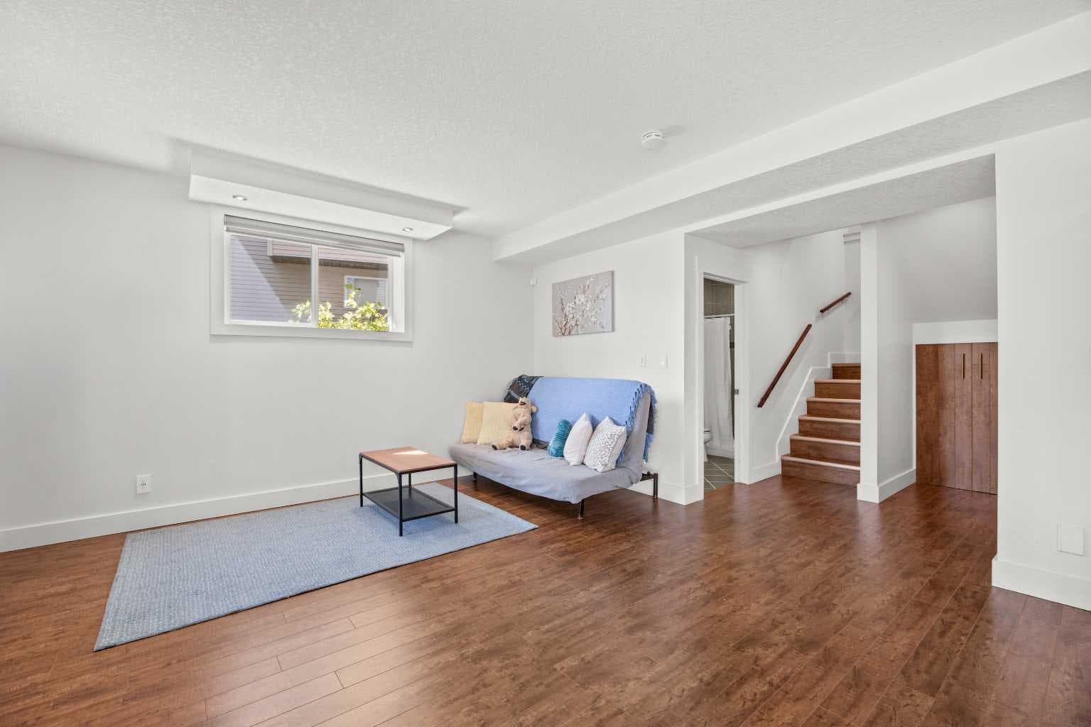 122 Springborough Point SW