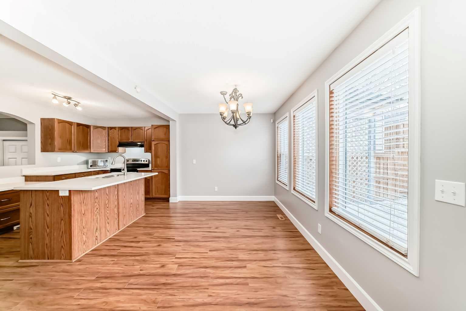 31 Coventry Road NE