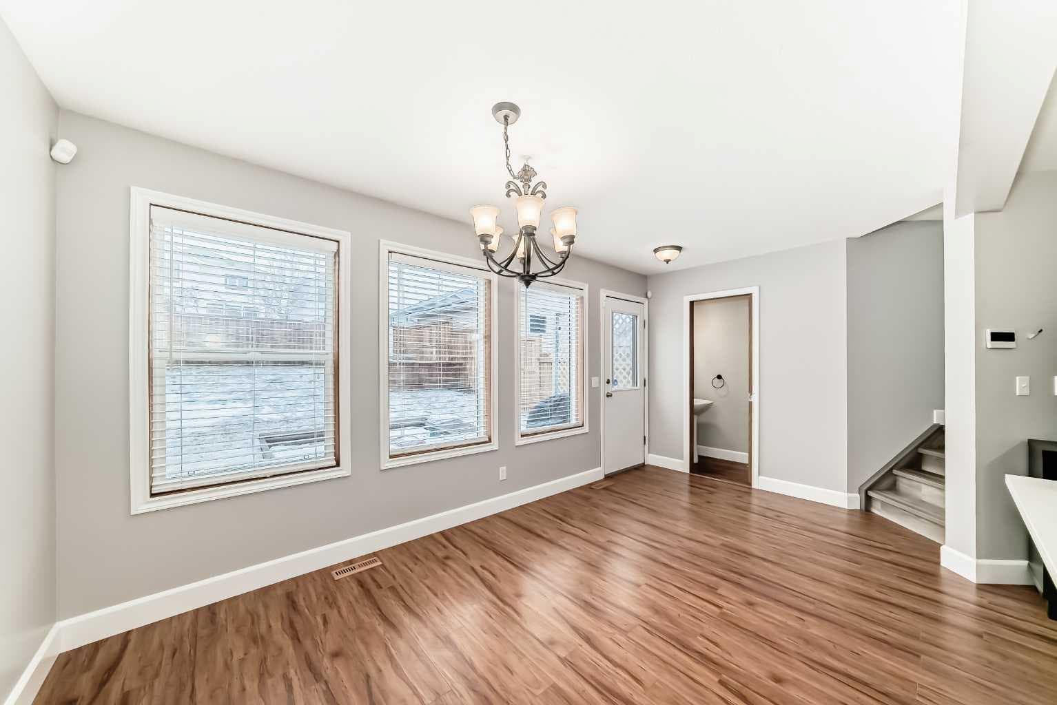 31 Coventry Road NE