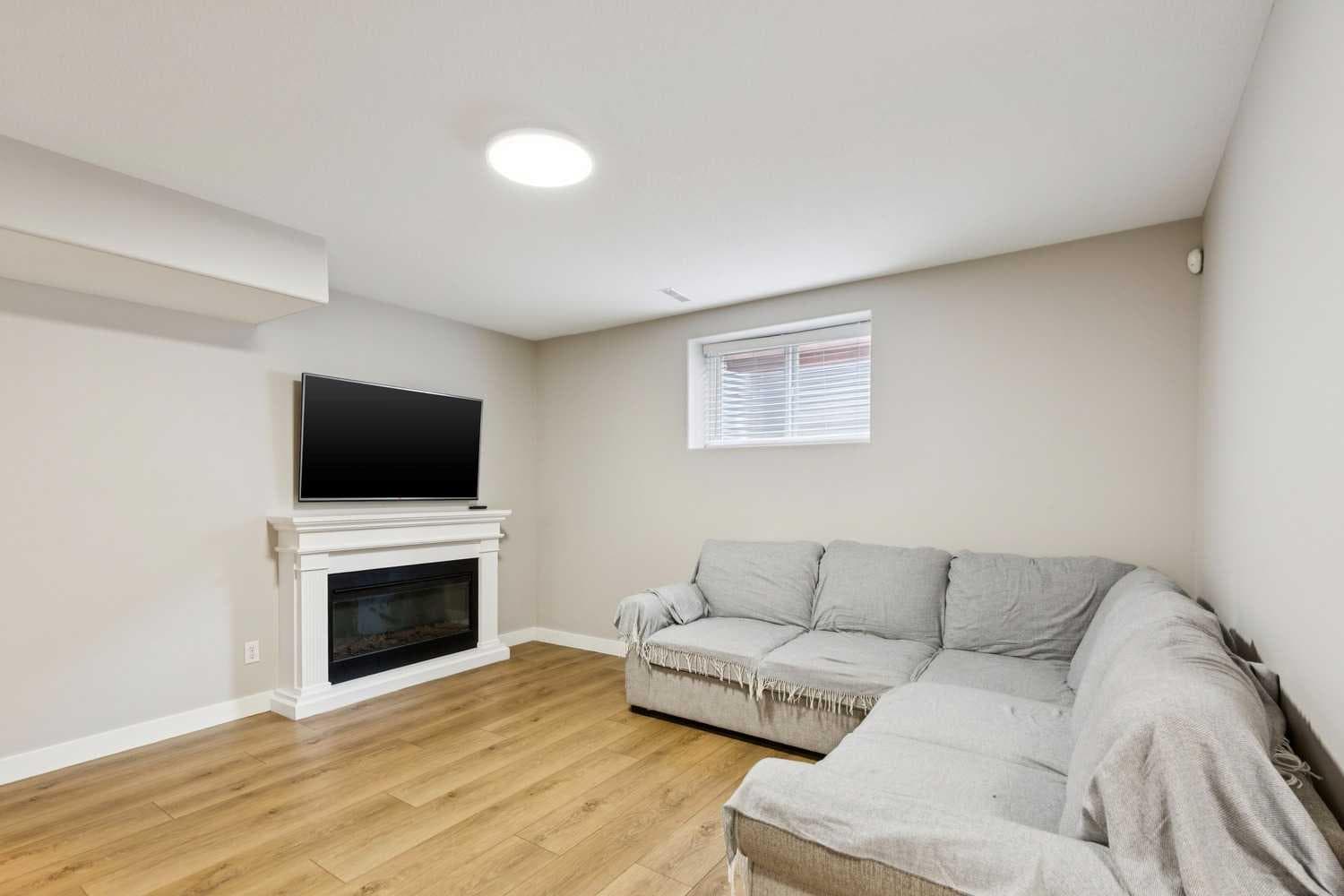 3 Tuscany Glen Green NW
