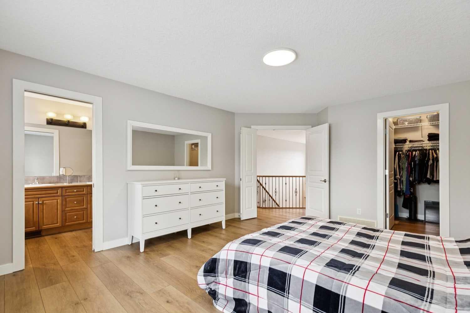 3 Tuscany Glen Green NW